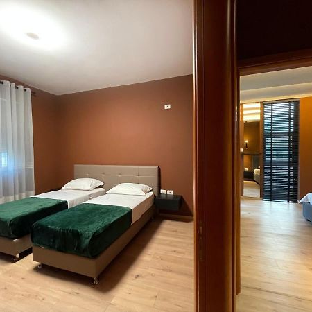 The Brownie Apartment Vlore Exterior photo
